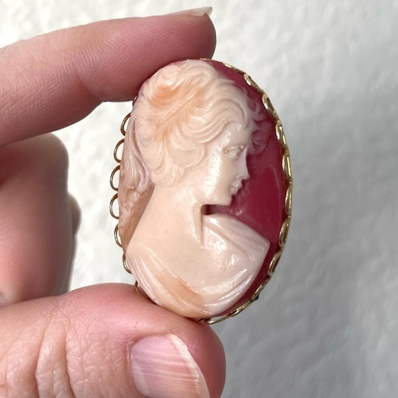 Vintage 1970’s Cameo Brooch - Picture 2 of 7